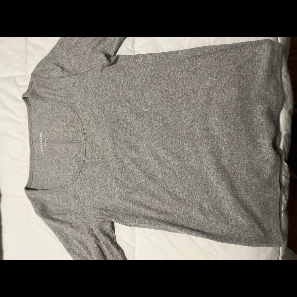 Everlane top